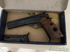 Beretta 76 .22 LR Long Rifle