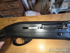 vendesi due fucili semiautomatici calibro 12 beretta e benelli