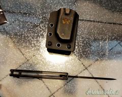 coltello chiudibile in d2