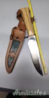 Coltello da caccia artigianale nuovo.