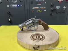 Revolver marca Smith & Wesson modello 60 calibro .38 Special
