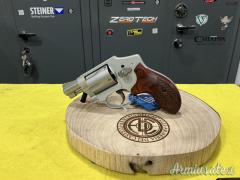 Revolver marca Smith & Wesson modello 642 performance center calibro .38 Special