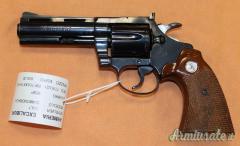 Revolver Colt Diamondback Cal. 38SP.