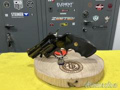 Revolver marca Colt modello Python calibro .357 Magnum