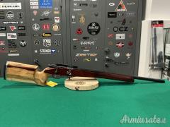 Carabina bolt action marca Weihrauch modello HW660 calibro .22 Long Rifle