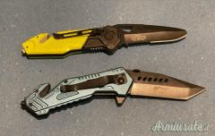 n. 2 coltelli modello Rescue