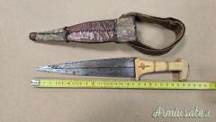 Pugnale africano da braccio manico in avorio periodo prima metà del 1900