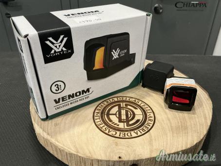 PUNTO ROSSO marca VORTEX modello VENOM | 3MOA