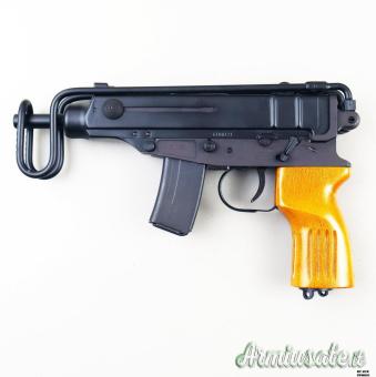 C.S.A. VZ 61 "Skorpion" .32 ACP  |  7.65x17mm Browning SR