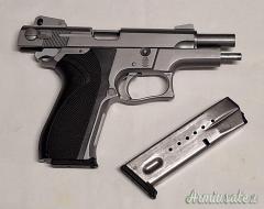 Smith & Wesson 5906 4