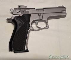 Smith & Wesson 5906 4