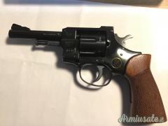 Revolver calibro 320 lungo.