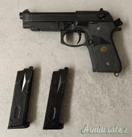 Pistola softair green gas WE Beretta M9A1