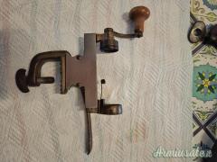 LOTTO DI 2 ORLATRICI D'EPOCA PER CARTUCCE DA CACCIA