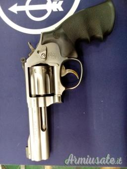 Smith & Wesson 617-4" .22 LR Long Rifle