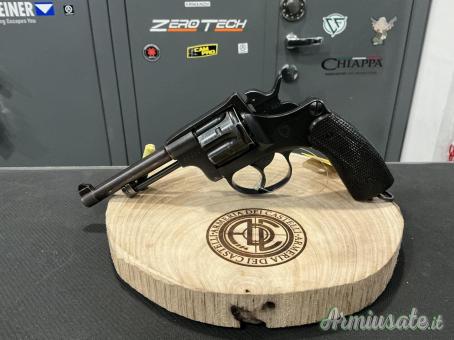 Revolver marca WAFFENFABRIK BERN modello 1882 calibro 7.5
