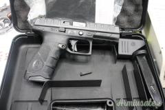 Beretta APX 9x21mm IMI