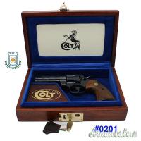 #0201 Valigetta Nuova in Legno Colt Python 4