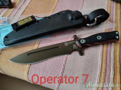 Collezione Coltelli Tops nuovi.