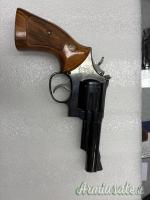 Smith & Wesson Modello 19 combat  .357 Magnum  |  9x31mmR  | .353 Casull