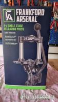 Frankford Arsenal F1 in eccellenti condizioni.