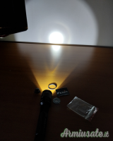 # Vendo/scambio Torcia Fenix e20