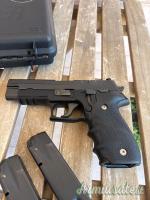SIG-Sauer P226 NAVY SEALS