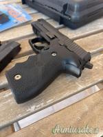 SIG-Sauer P226 NAVY SEALS