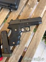SIG-Sauer P226 NAVY SEALS