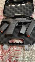 Glock 17  9x21mm IMI