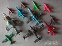 Modellini militari vintage in metallo, plastica, etc.
