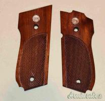 Guancette  Smith Wesson  52