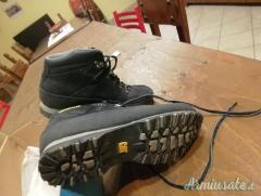 Scarponcini Caterpillar Neri