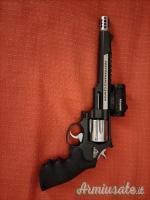 Smith & Wesson  performance center .44 Remington Magnum