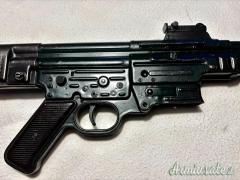 Mp 44 marca FXO anno 44 in ottime condizioni completo di caricatore limitato.