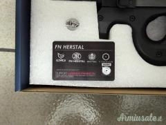 P90 KRYTAC con caricatori e batterie aggiuntivi