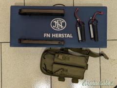 P90 KRYTAC con caricatori e batterie aggiuntivi