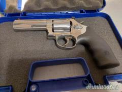 Smith & Wesson 686-6 4
