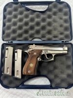 Beretta 380 auto .380 ACP  | 9x17mm Browning Short