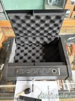 Cassetta di sicurezza con lettura impronta digitale