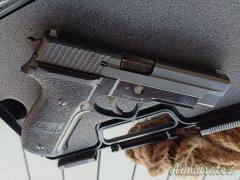SIG-Sauer P226 9x21mm IMI Rail