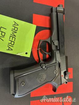 Beretta Umarex 92fs .22 LR Long Rifle