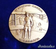 Lotto costituito da un crest ed una targa ricordo appartenuto al Col. pilota A.M. EUGENIO GEYMET