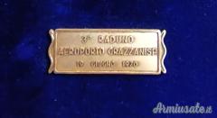 Lotto costituito da un crest ed una targa ricordo appartenuto al Col. pilota A.M. EUGENIO GEYMET