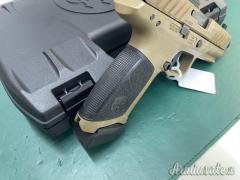 Beretta APX A1 Tactical FDE 9x19mm Parabellum