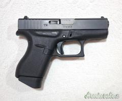 Glock 42 Gen4 Cal. 380 Auto/9 corto, con 2 caricatori prolungati da 6 colpi e valigetta originale.
