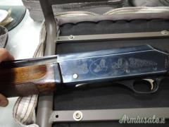 Vendo/scambio Semiautomatico cal 12 Magnum