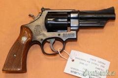 Revolver  Smith Wesson 28-2 Cal. 357 M