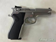 Smith & Wesson INOX cal. 9x21