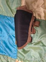 Poggia guancia Guarder